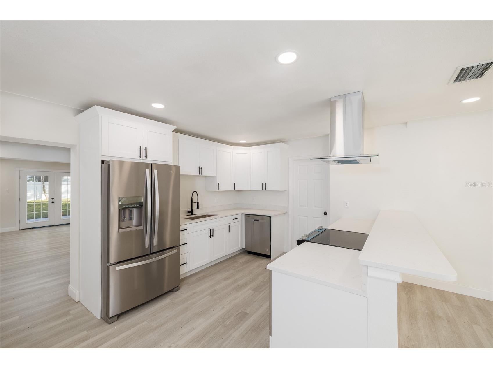 3947 Overlook Drive NE Saint Petersburg FL 33703 TB8484323 image4