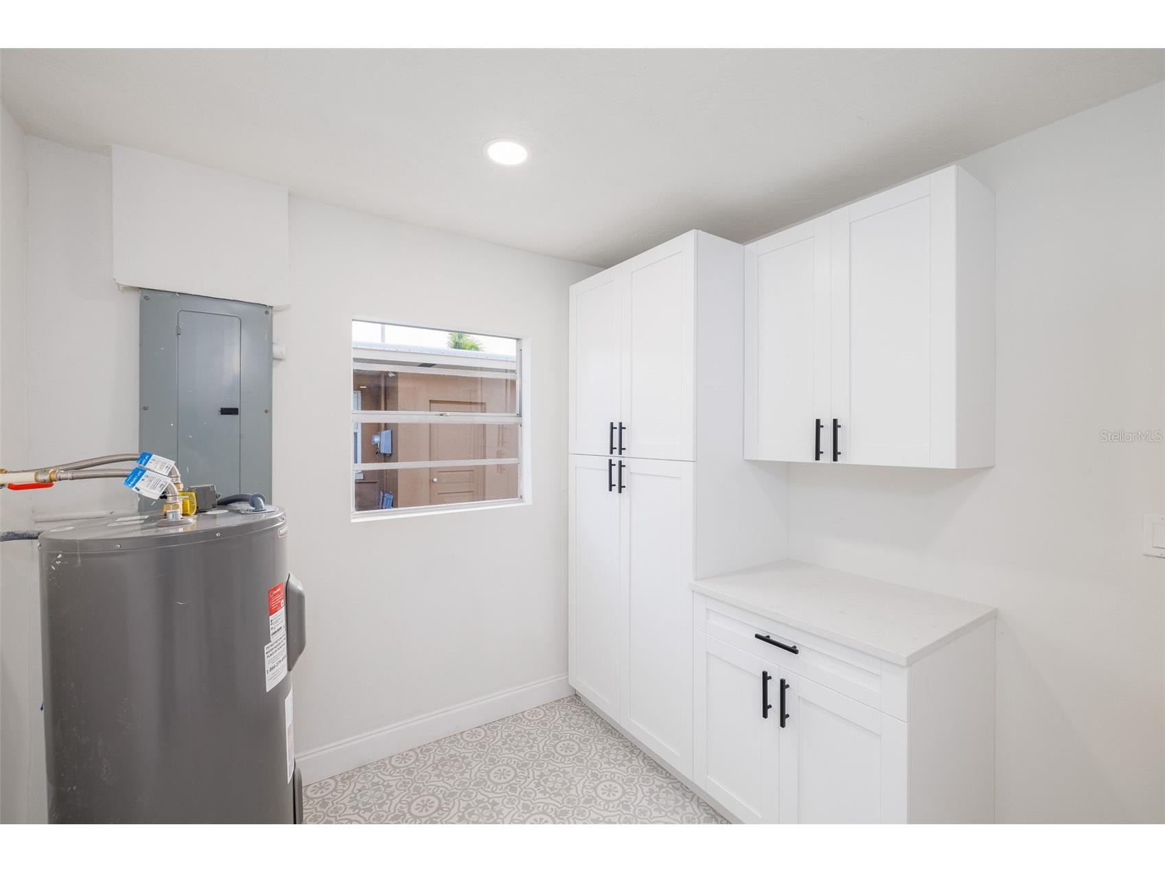 3947 Overlook Drive NE Saint Petersburg FL 33703 TB8484323 image7