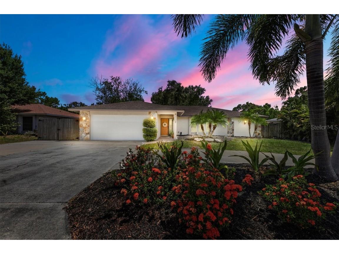 3948 Helene Street Sarasota FL 34233 A4576566 image1