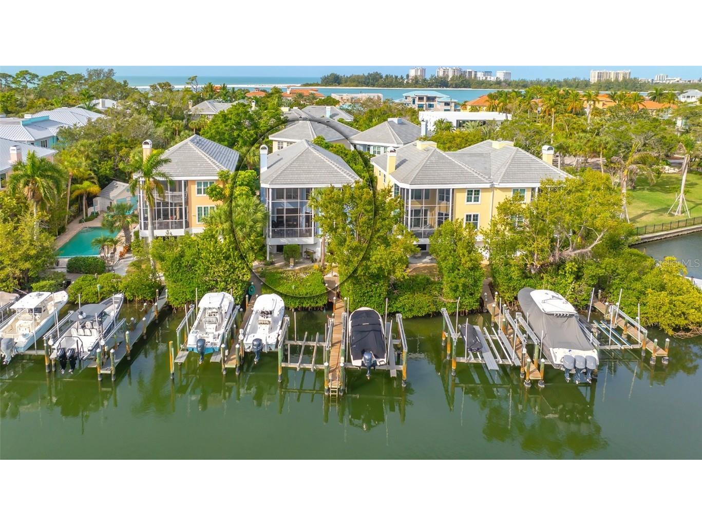 3948 Somerset Drive #3 Sarasota FL 34242 - COCOANUT BAYOU A4597957 image1