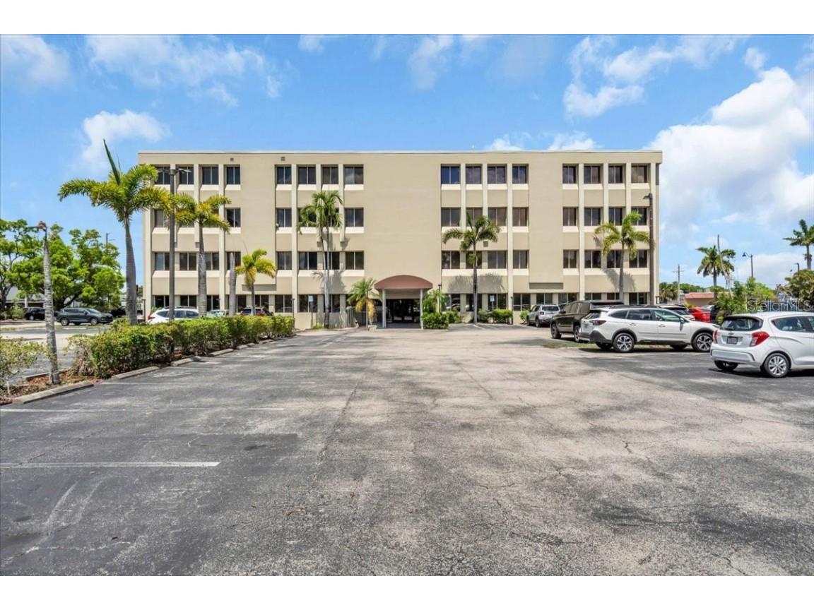 3949 Evans Avenue #109 Fort Myers FL 33901 O6304213 image1