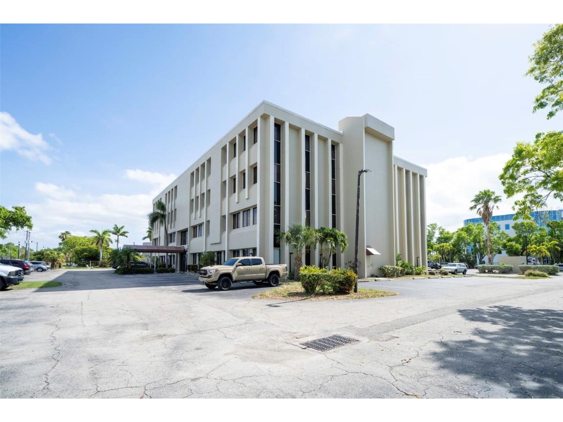 3949 Evans Avenue #302 Fort Myers FL 33901 C7518458 image1