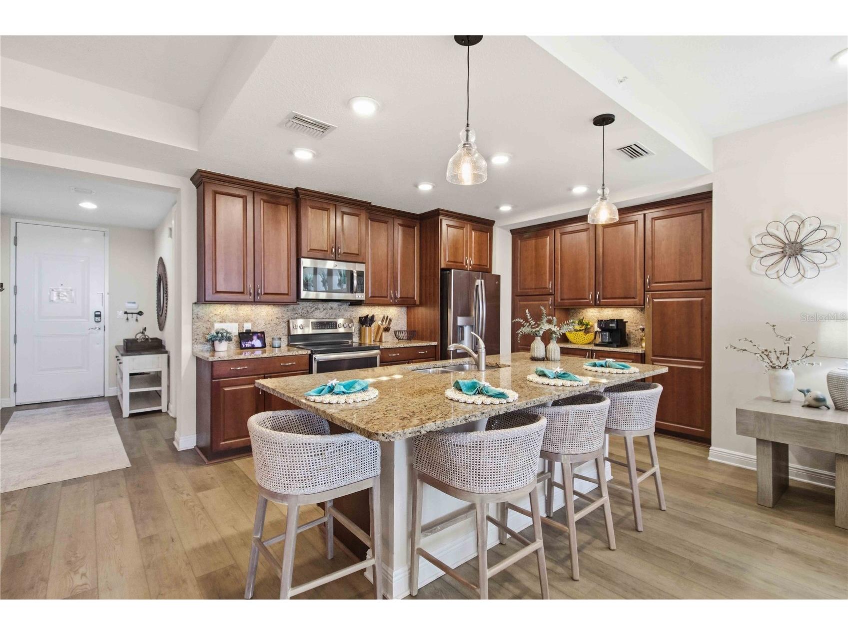 395 Aruba Circle #102 Bradenton FL 34209 A4691702 image23
