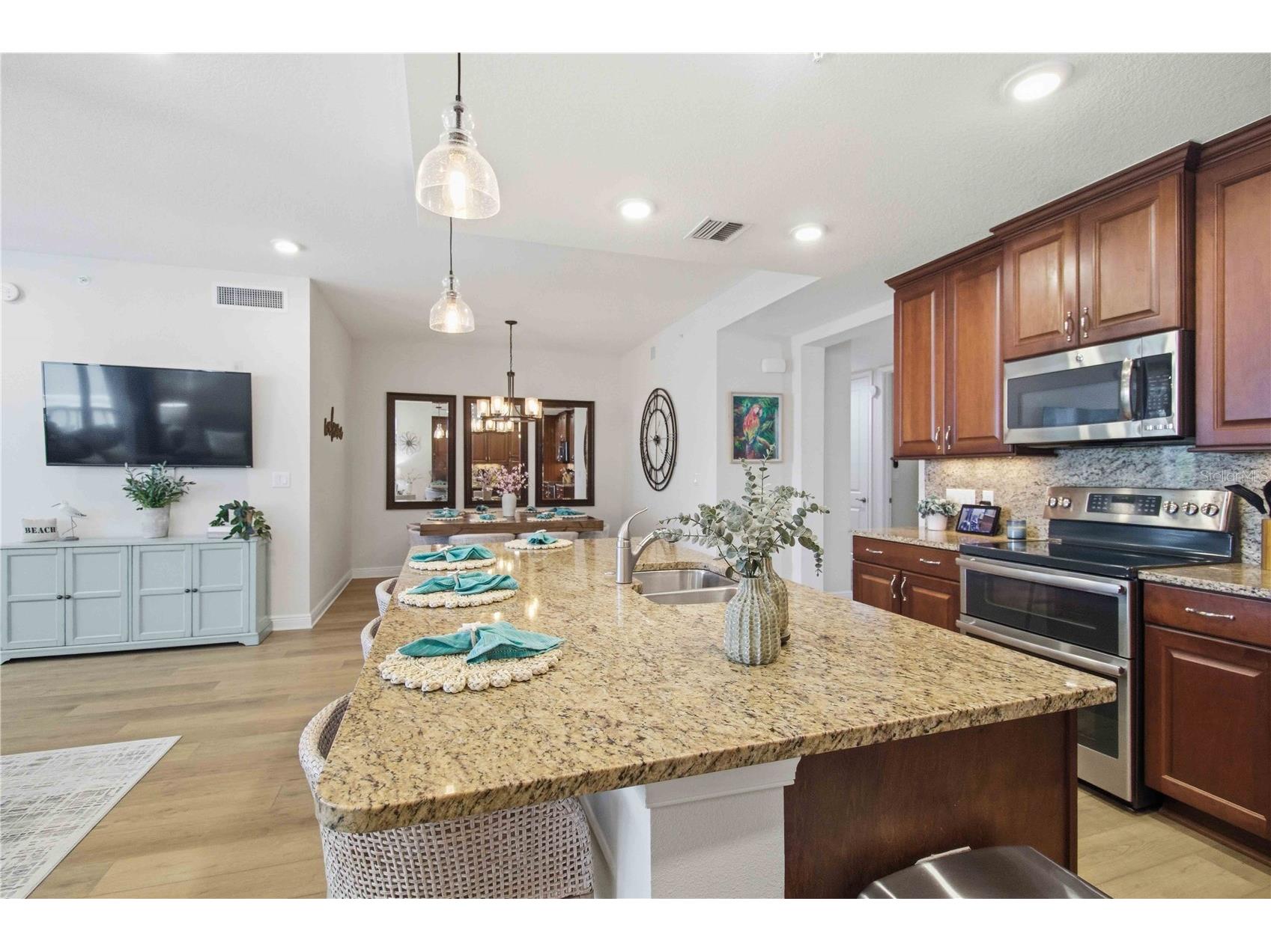 395 Aruba Circle #102 Bradenton FL 34209 A4691702 image25