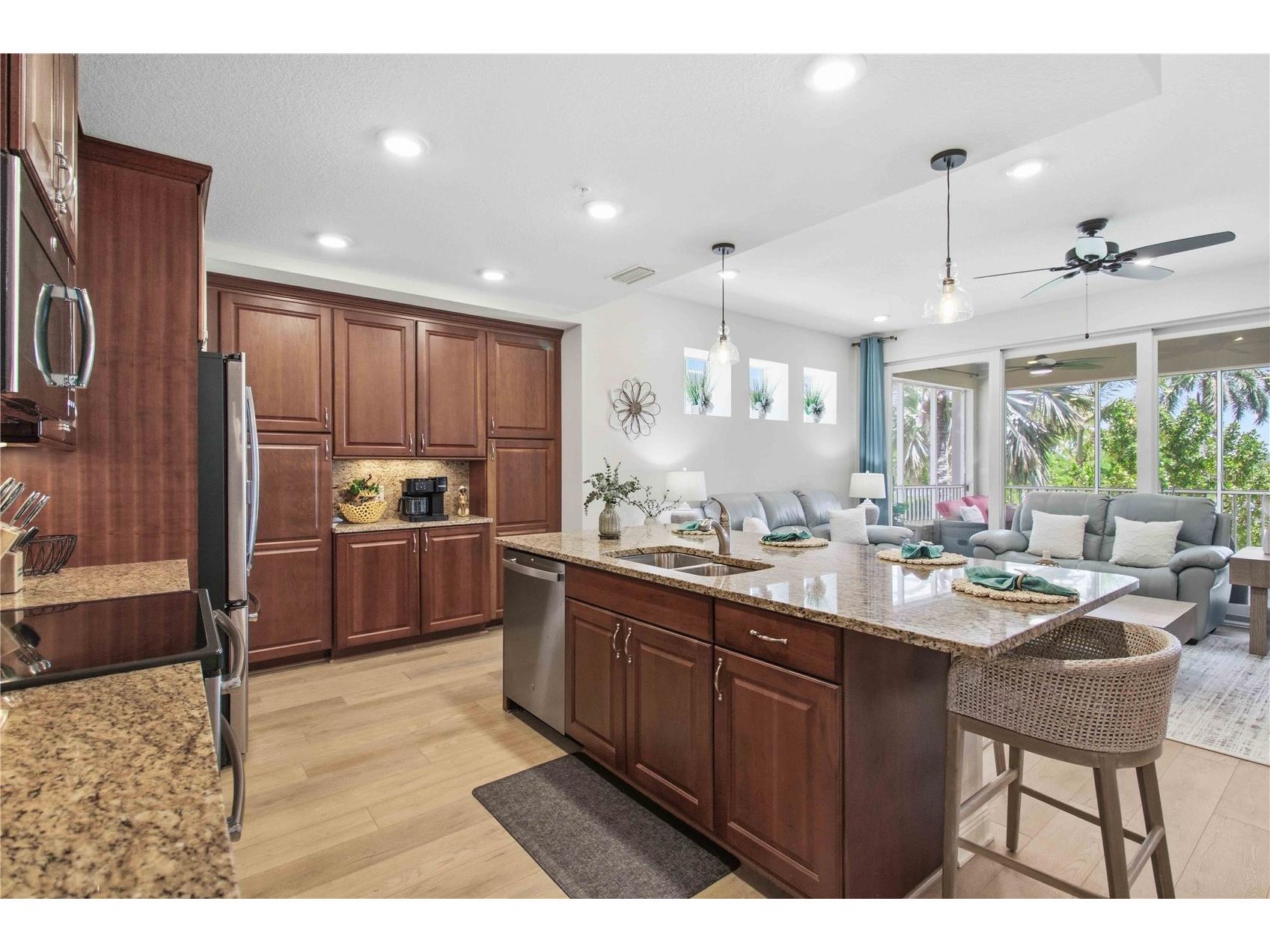 395 Aruba Circle #102 Bradenton FL 34209 A4691702 image27