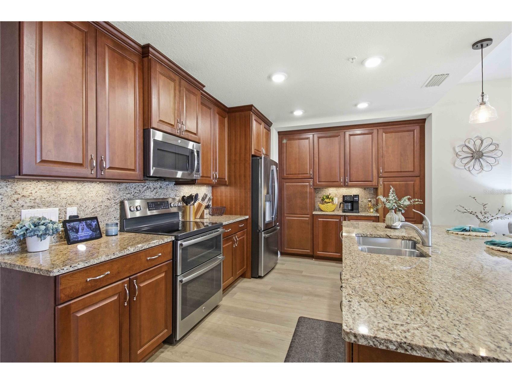395 Aruba Circle #102 Bradenton FL 34209 A4691702 image29