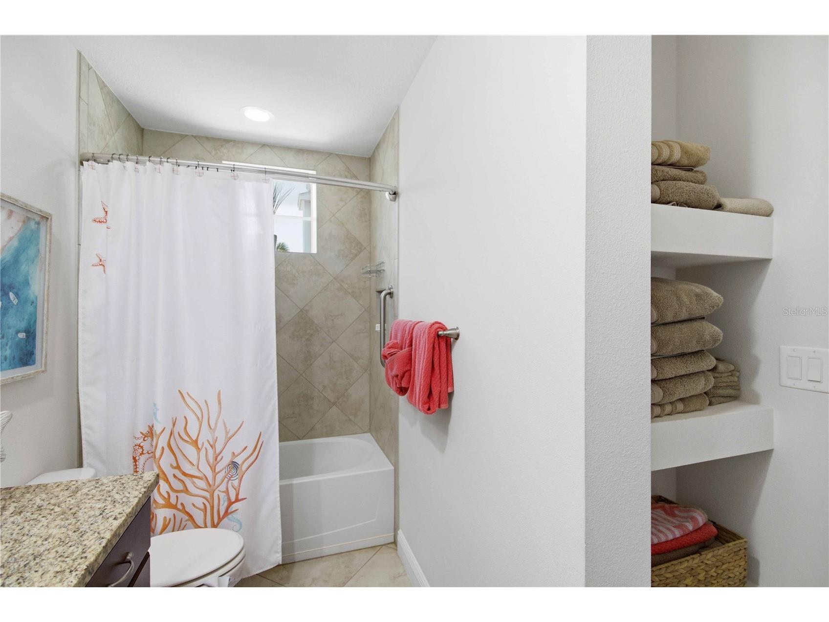 395 Aruba Circle #102 Bradenton FL 34209 A4691702 image38