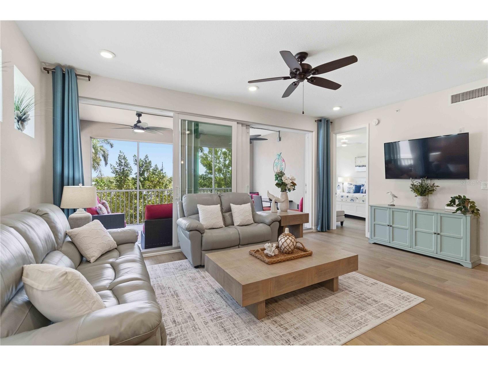 395 Aruba Circle #102 Bradenton FL 34209 A4691702 image6