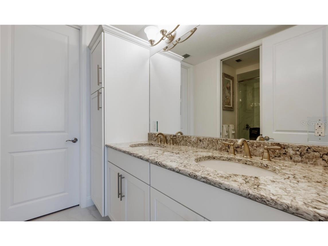 395 Aruba Circle #203 Bradenton FL 34209 A4471596 image15