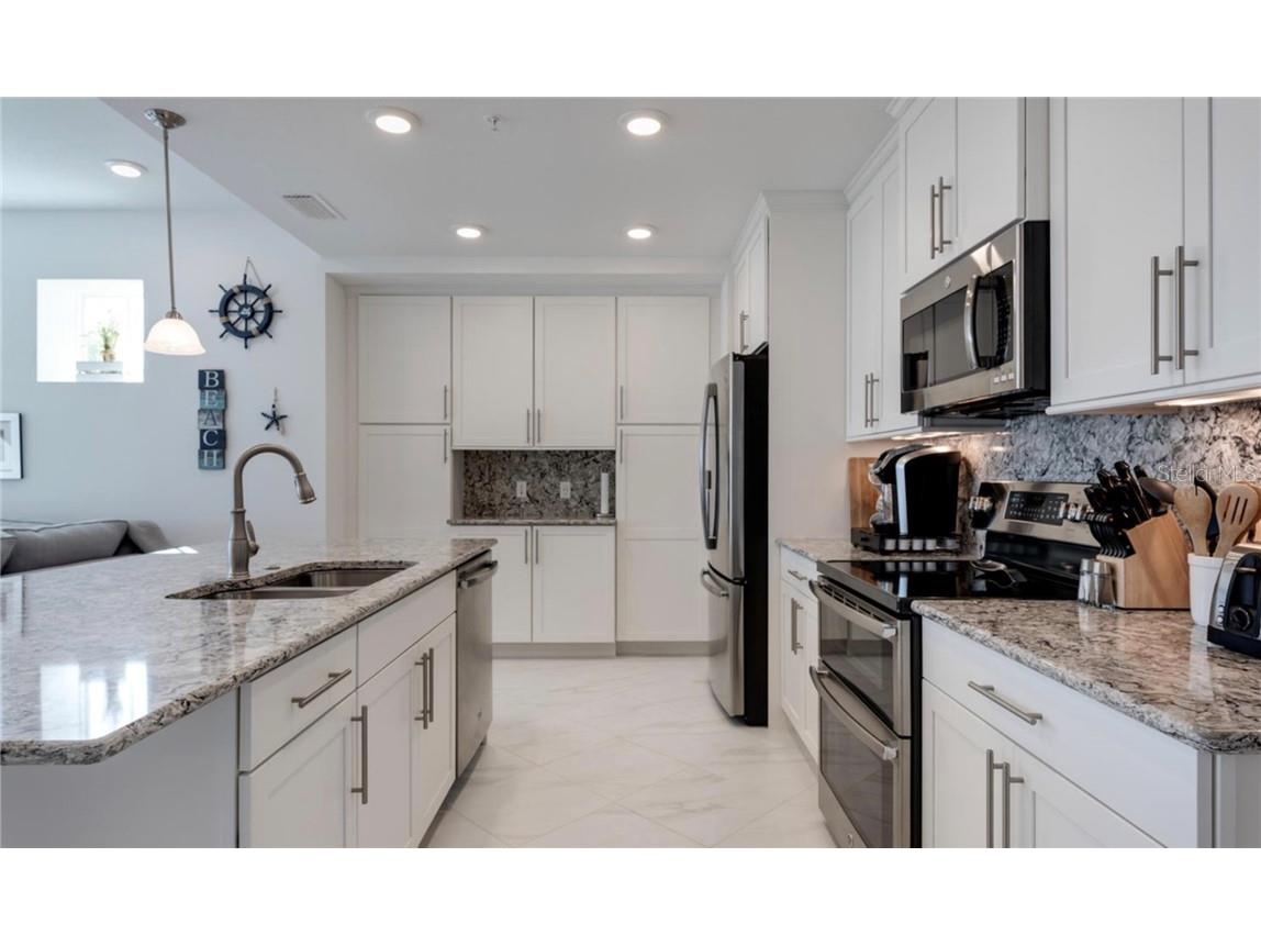 395 Aruba Circle #203 Bradenton FL 34209 A4471596 image16