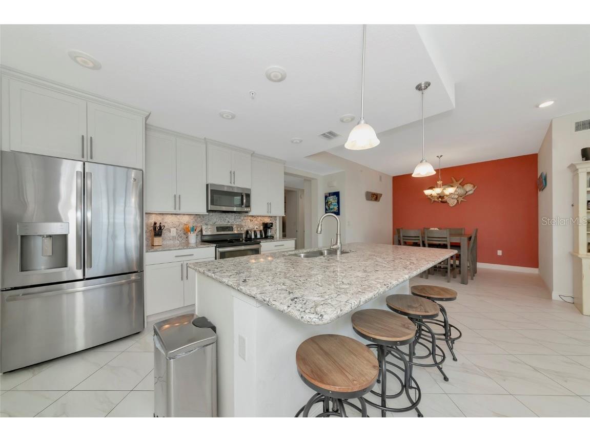 395 Aruba Circle #203 Bradenton FL 34209 - ANNA MARIA SOUND PERICO BAYOU A4667412 image9