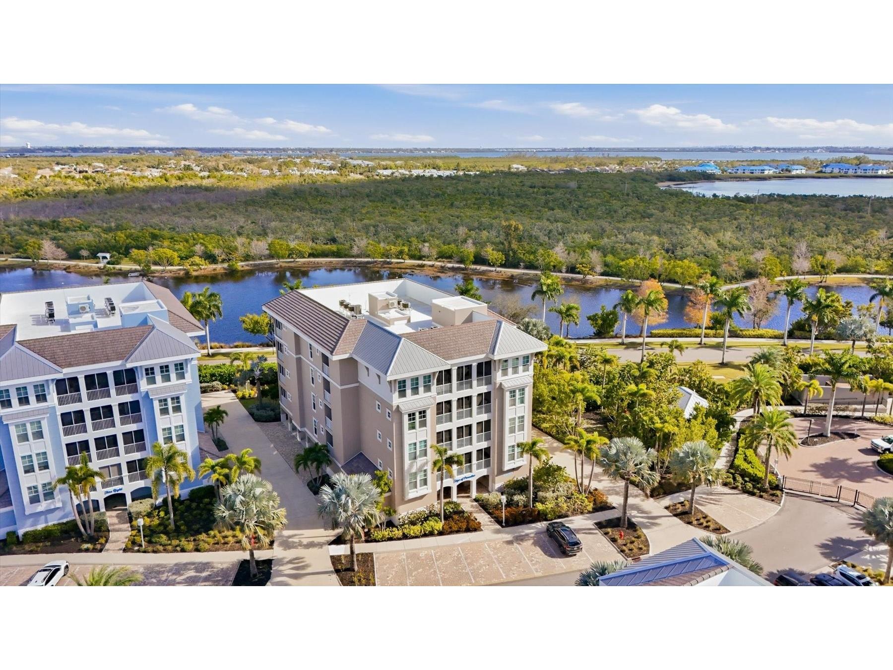 395 Aruba Circle #303 Bradenton FL 34209 - ANNA MARIA SOUND A4679886 image1