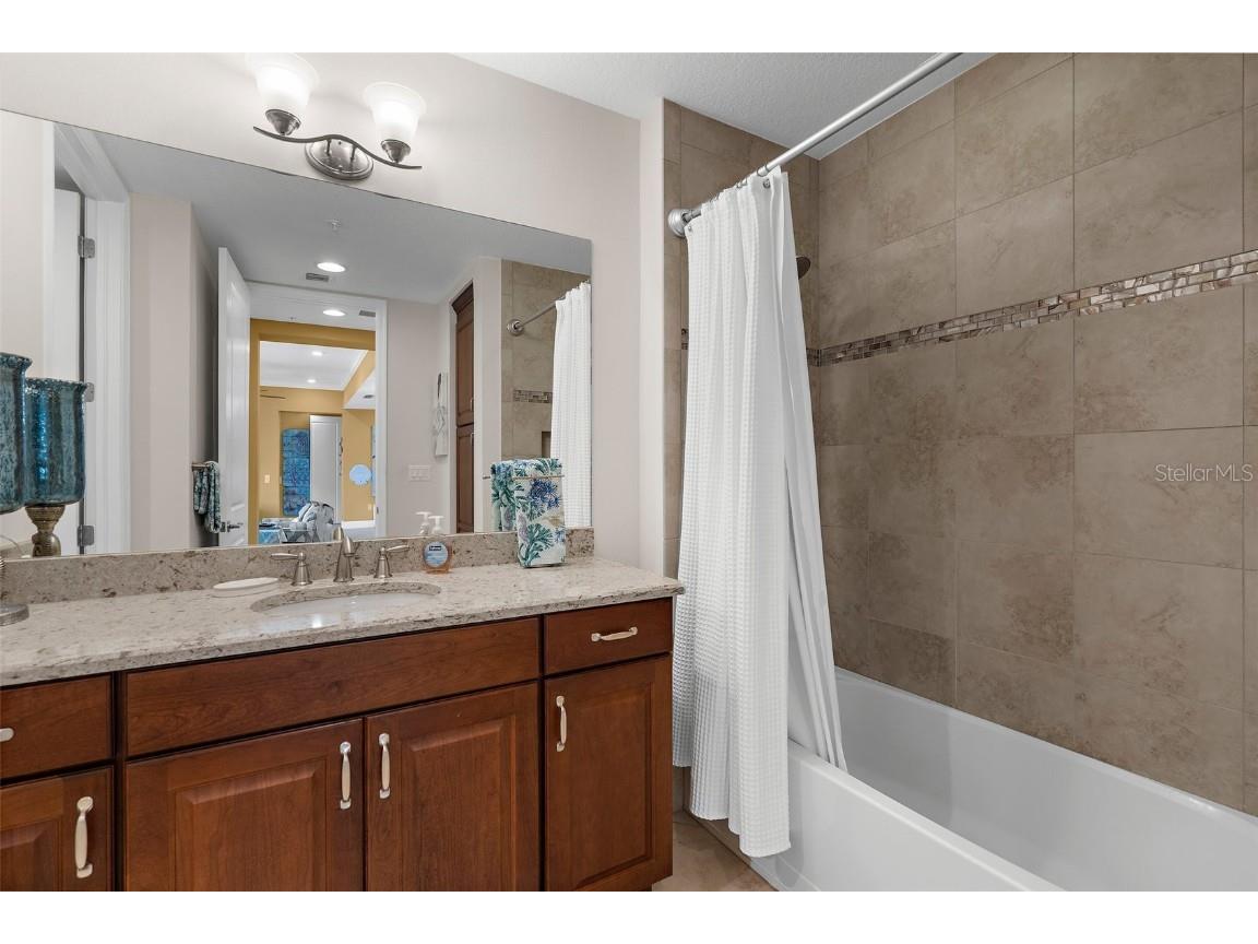 395 Aruba Circle #401 Bradenton FL 34209 A4655766 image30