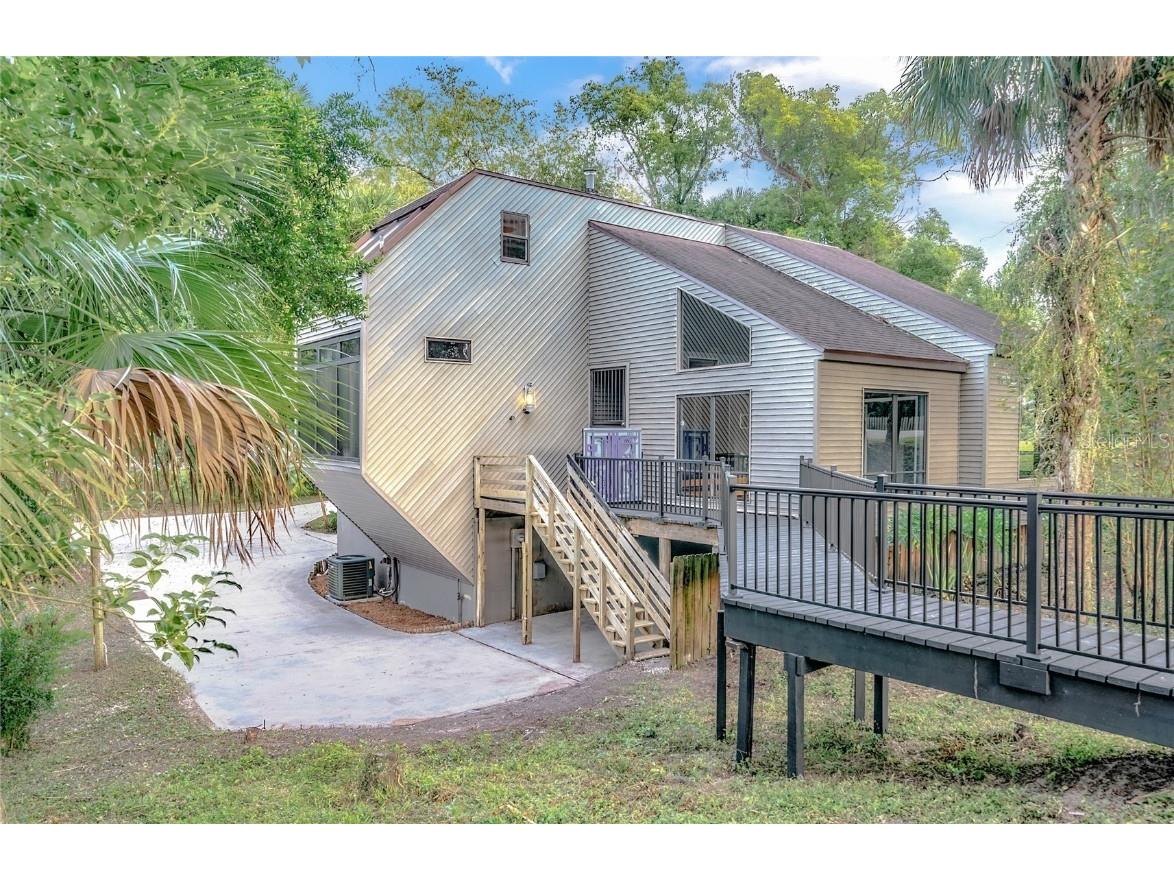 395 S Dexter Avenue Deland FL 32720 V4932764 image1