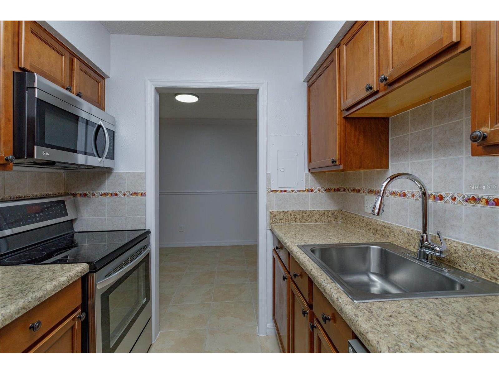 395 Wymore Road #207 Altamonte Springs FL 32714 O6372329 image2