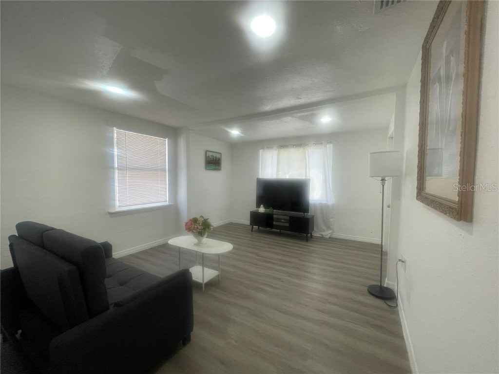 3950 45th Avenue N Saint Petersburg FL 33714 TB8444769 image16