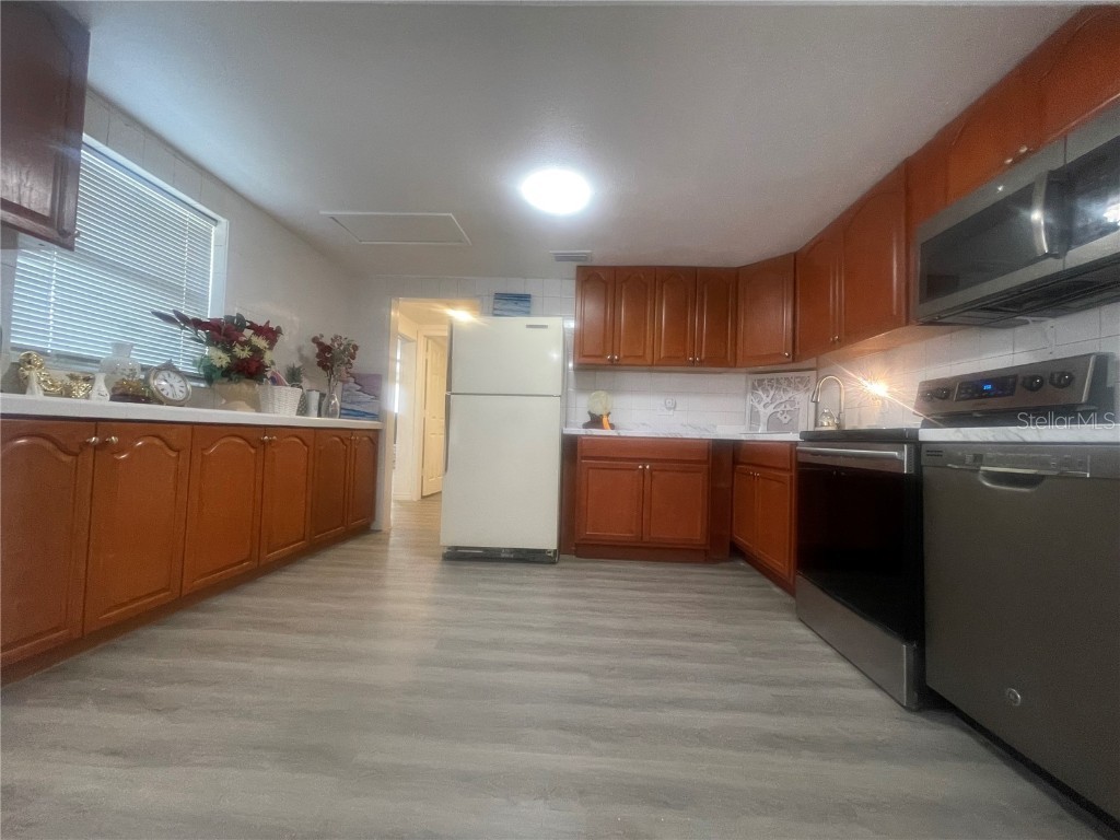 3950 45th Avenue N Saint Petersburg FL 33714 TB8444769 image19