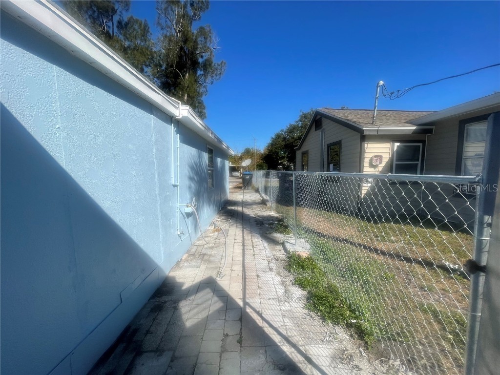 3950 45th Avenue N Saint Petersburg FL 33714 TB8444769 image47