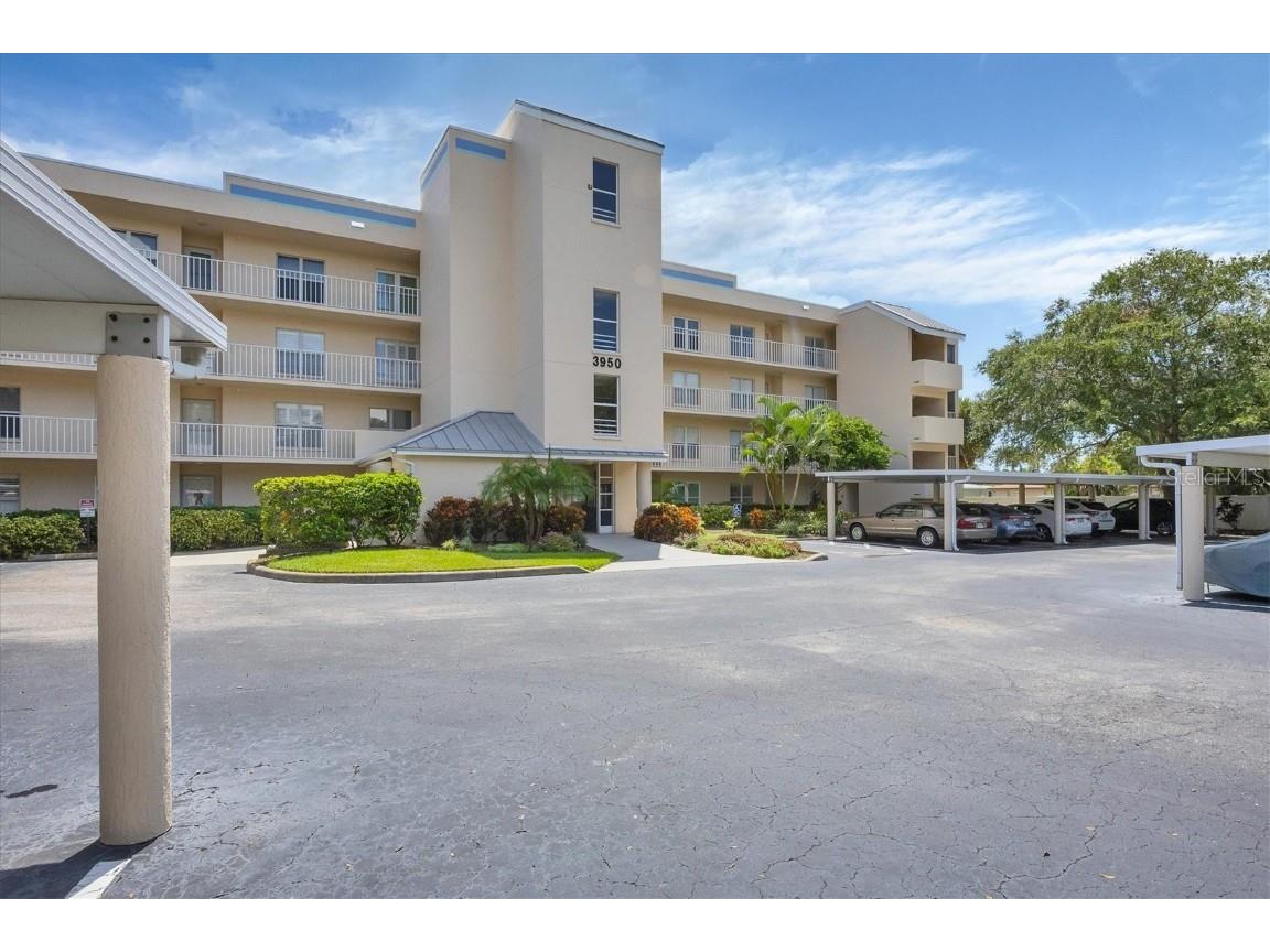 3950 Ironwood Circle #104 Bradenton FL 34209 A4622739 image1