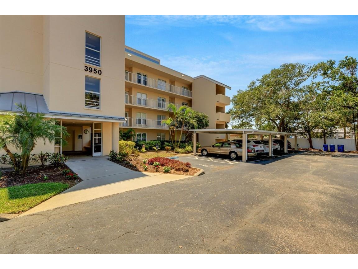 3950 Ironwood Circle #206 Bradenton FL 34209 A4648360 image1