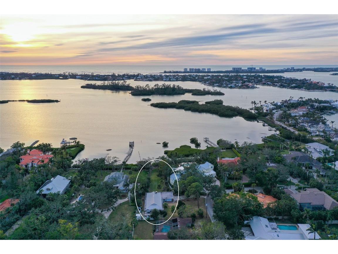 3950 Red Rock Way Sarasota FL 34231 - SARASOTA BAY A4637967 image1