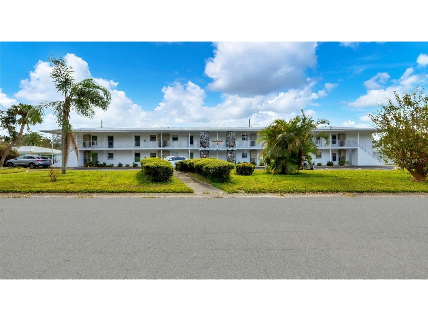 3950 Roxane Boulevard #1B Sarasota FL 34235 A4629716 image1