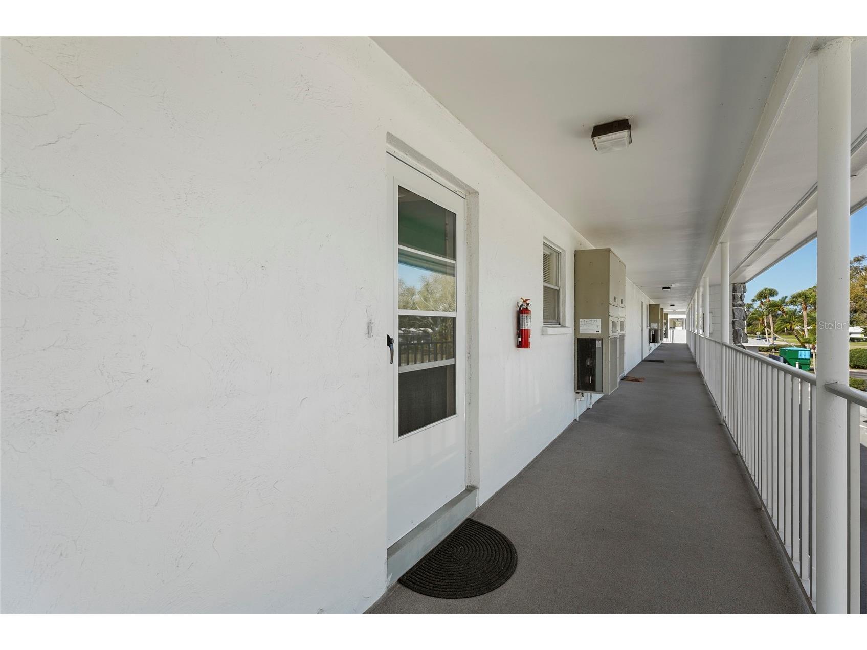 3950 Roxane Boulevard #2B Sarasota FL 34235 A4683999 image12