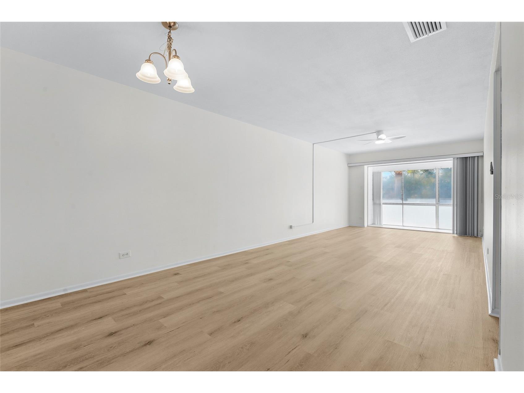 3950 Roxane Boulevard #2B Sarasota FL 34235 A4683999 image13