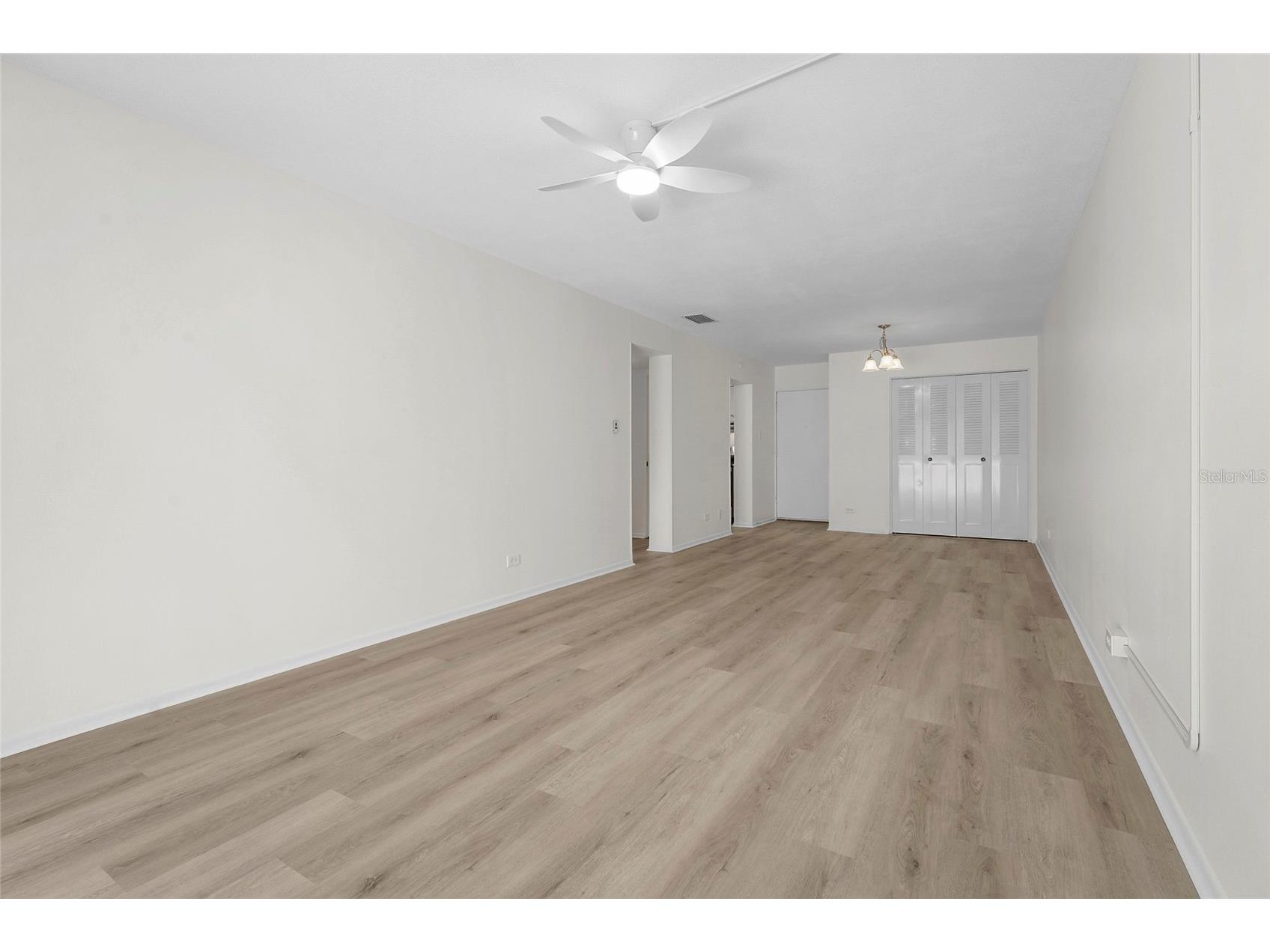 3950 Roxane Boulevard #2B Sarasota FL 34235 A4683999 image14