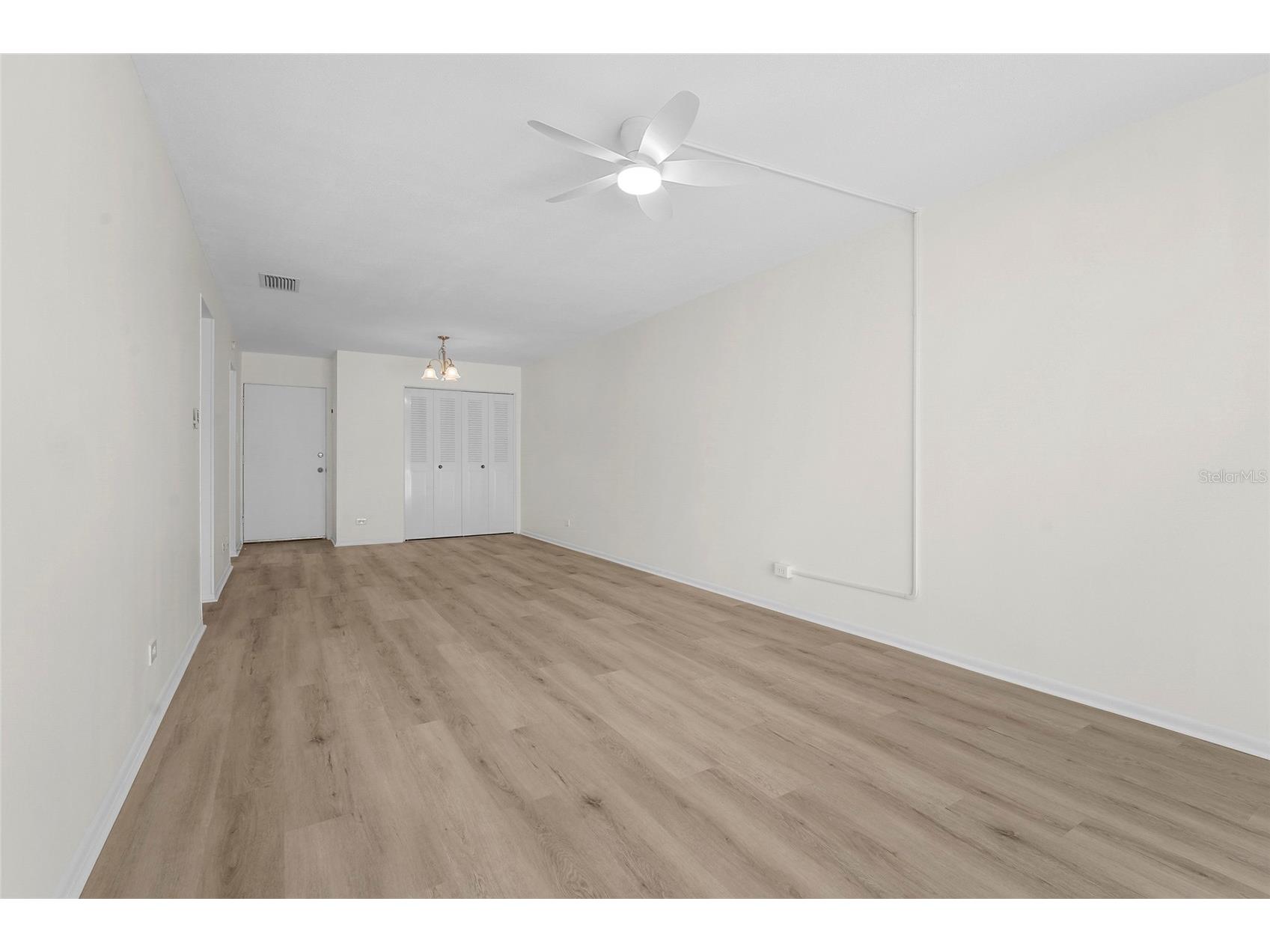 3950 Roxane Boulevard #2B Sarasota FL 34235 A4683999 image15