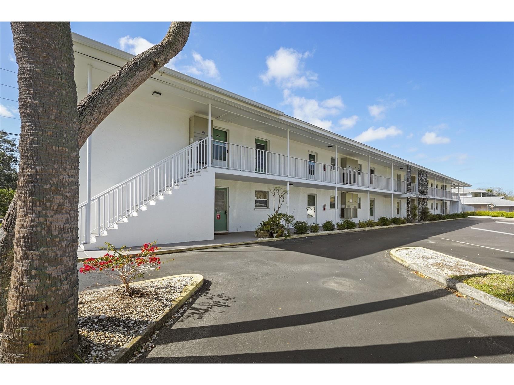 3950 Roxane Boulevard #2B Sarasota FL 34235 A4683999 image22