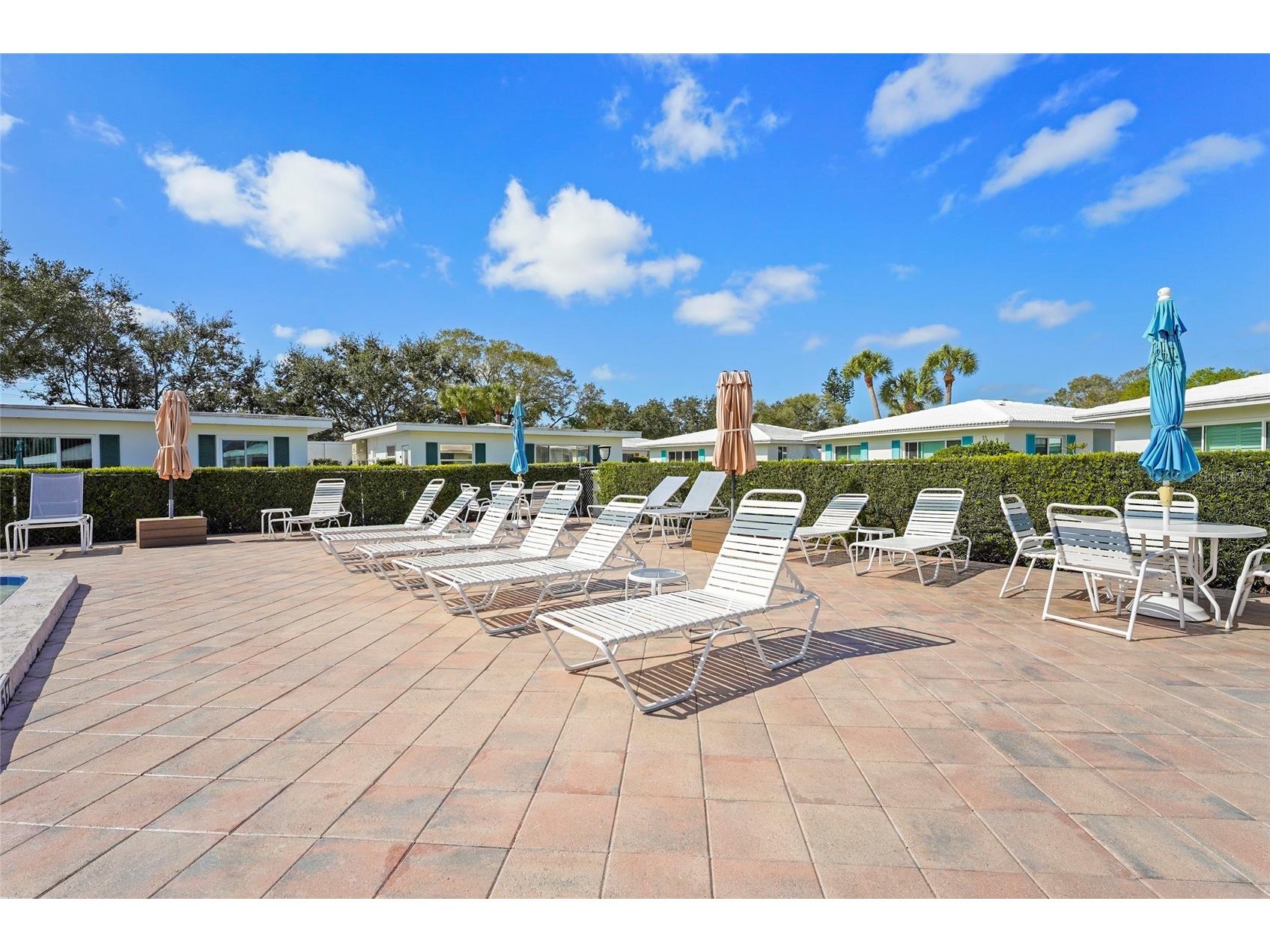 3950 Roxane Boulevard #2B Sarasota FL 34235 A4683999 image33