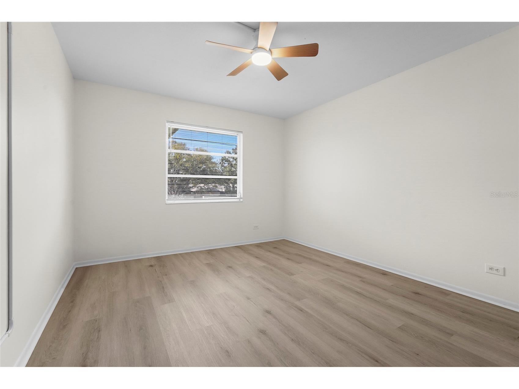 3950 Roxane Boulevard #2B Sarasota FL 34235 A4683999 image6