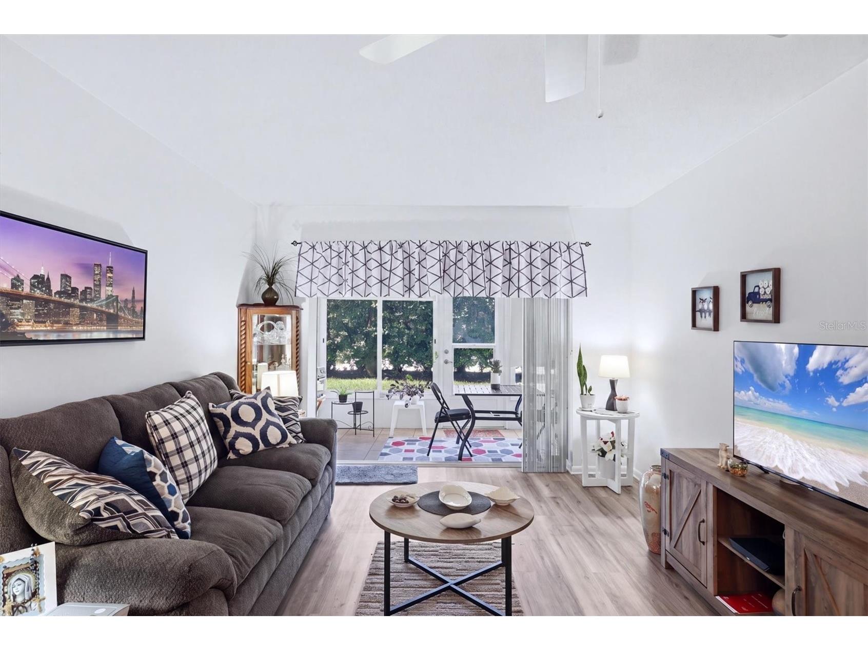 3950 Roxane Boulevard #4A Sarasota FL 34235 A4700852 image5