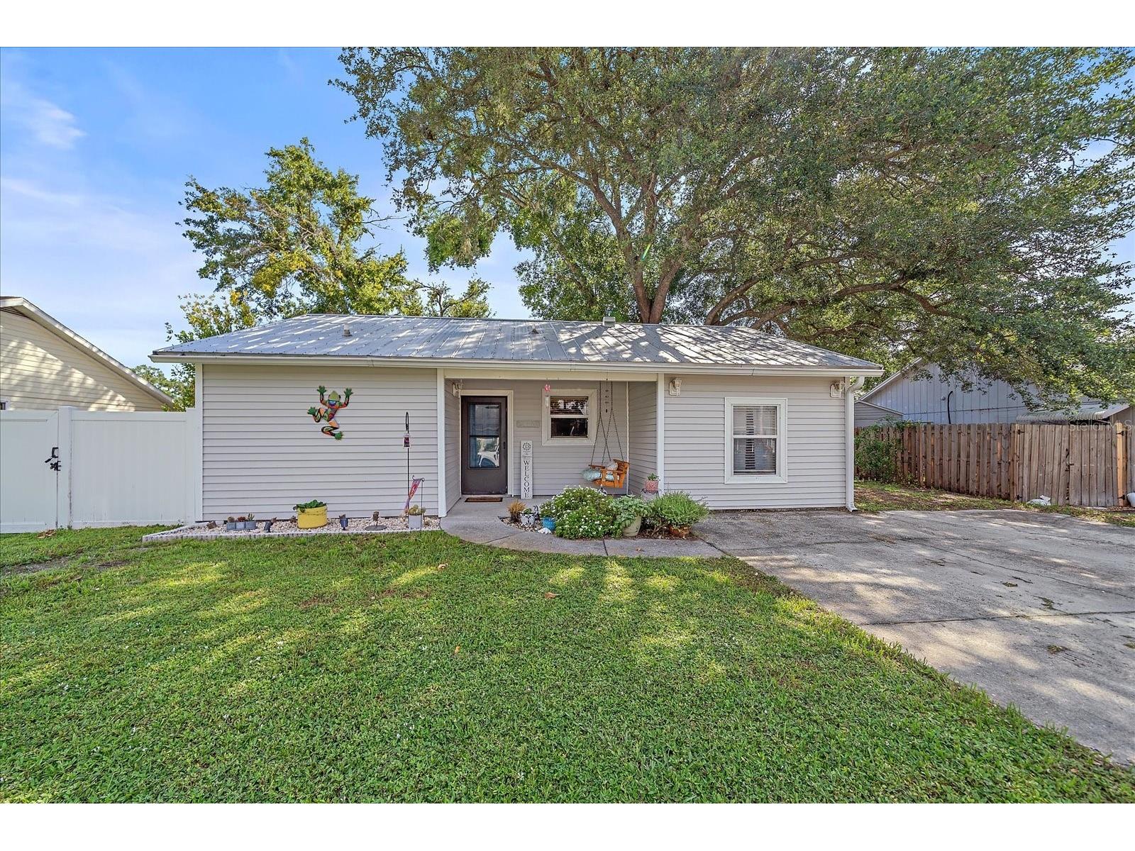 3950 Vana Drive Sarasota FL 34241 A4658265 image1