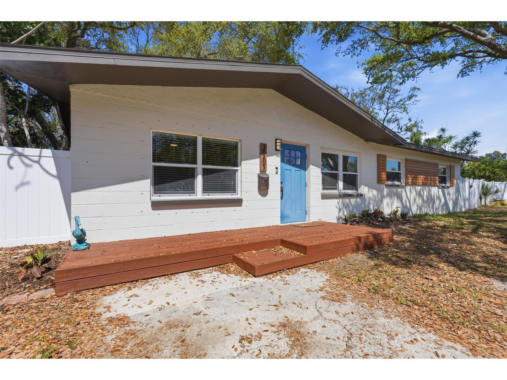 3951 Porpoise Drive SE Saint Petersburg FL 33705 TB8483359 image1