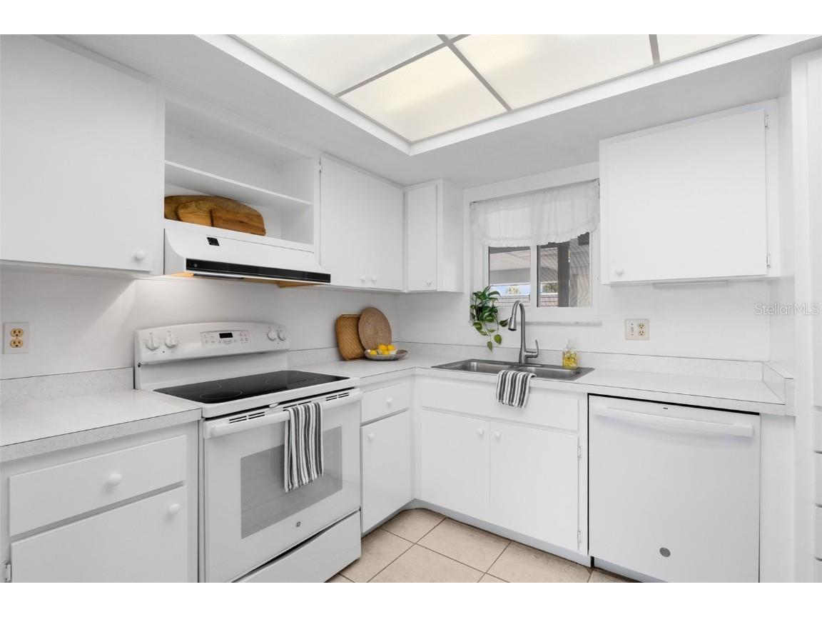 3952 Ashwood Lane #37 Sarasota FL 34232 A4663160 image12