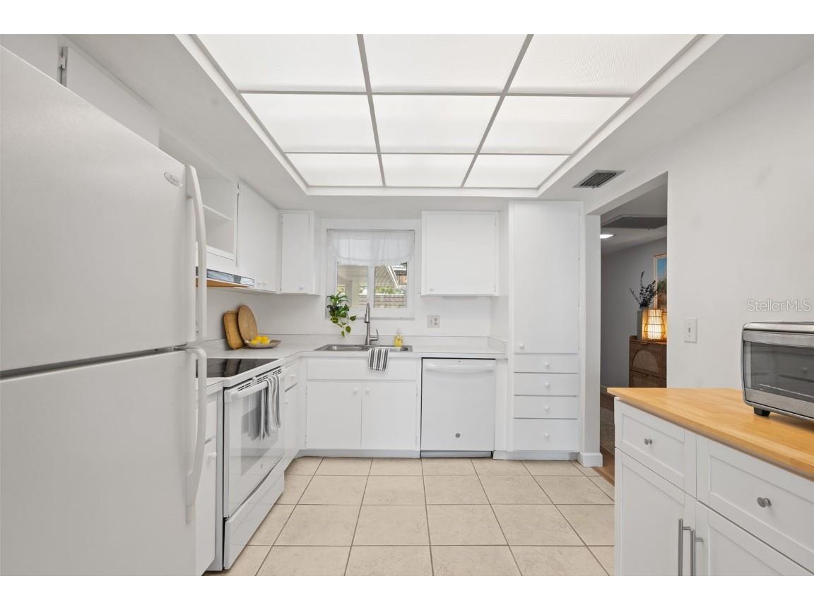 3952 Ashwood Lane #37 Sarasota FL 34232 A4663160 image13