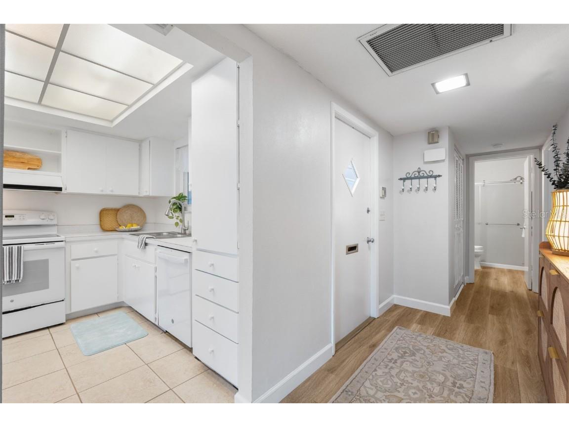 3952 Ashwood Lane #37 Sarasota FL 34232 A4663160 image9