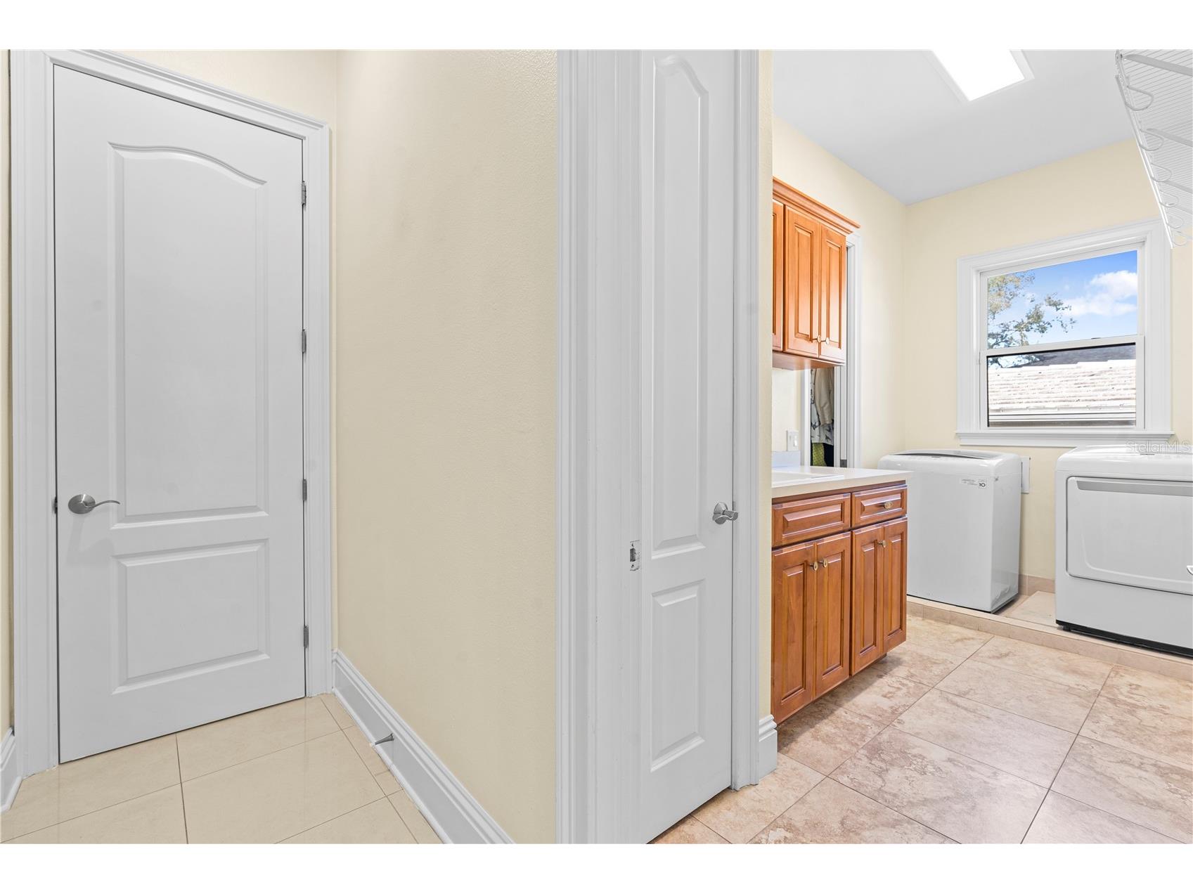 3952 Versailles Drive Tampa FL 33634 TB8467165 image32