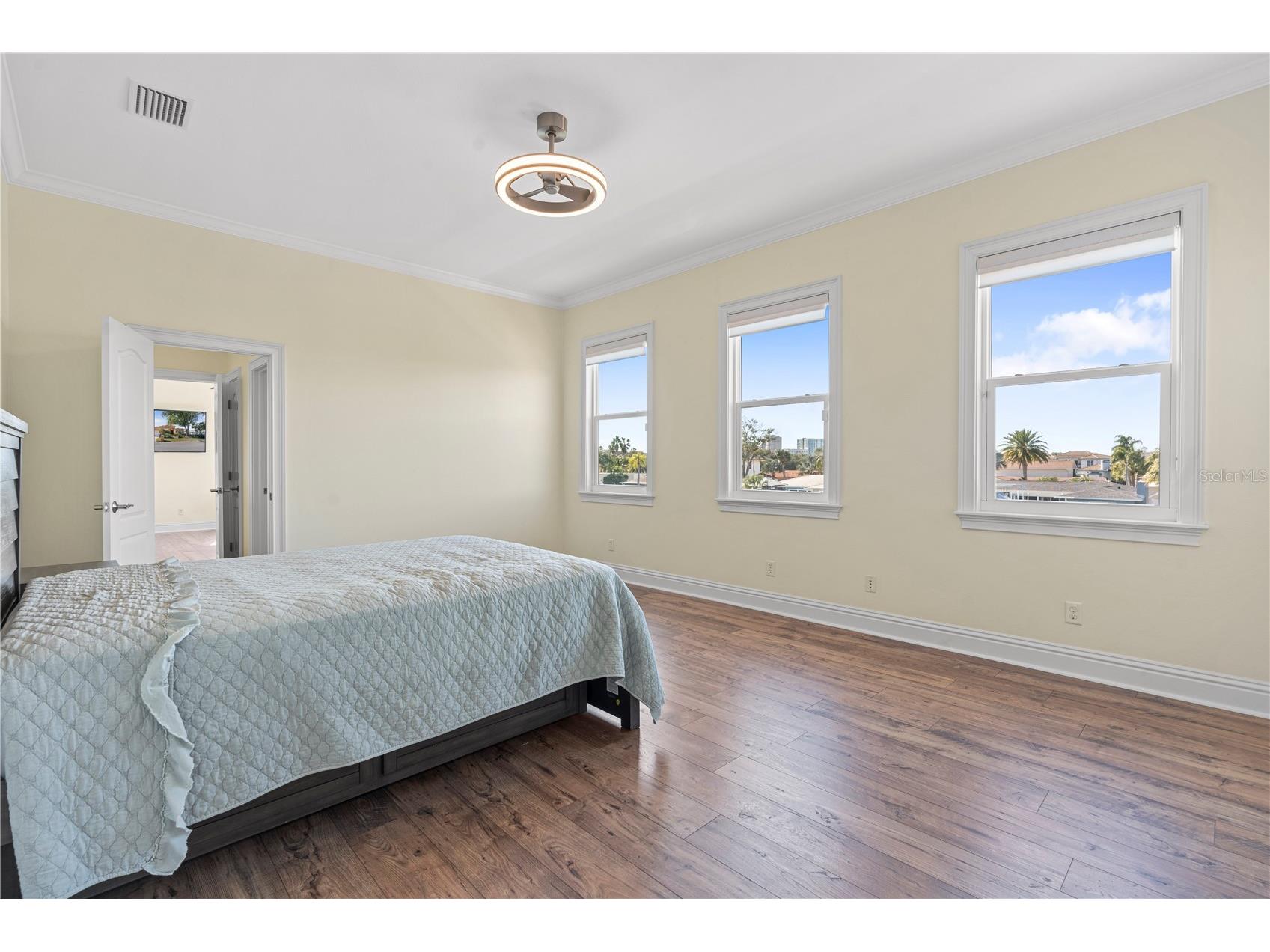 3952 Versailles Drive Tampa FL 33634 TB8467165 image41