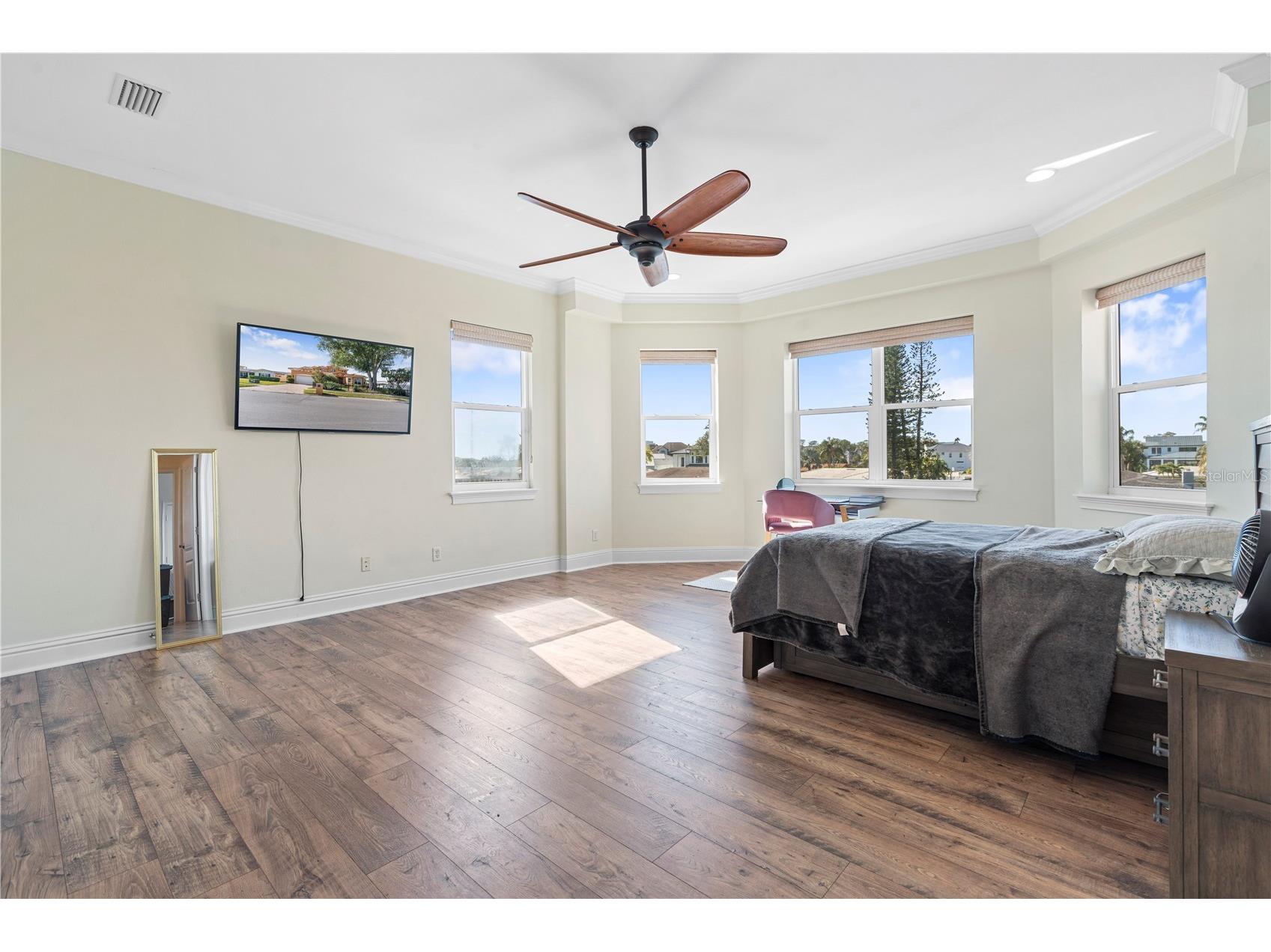3952 Versailles Drive Tampa FL 33634 TB8467165 image46