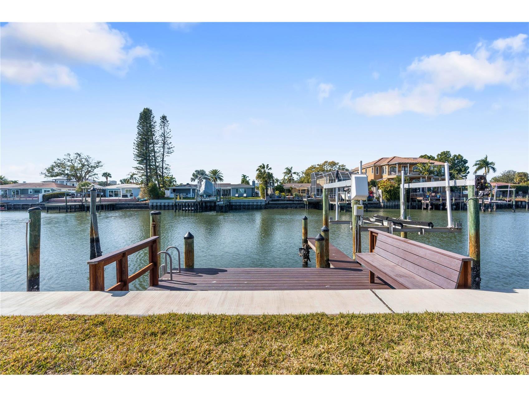 3952 Versailles Drive Tampa FL 33634 TB8467165 image55