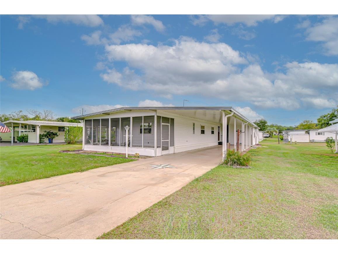 39524 Dundee Road Zephyrhills FL 33542 TB8452837 image2