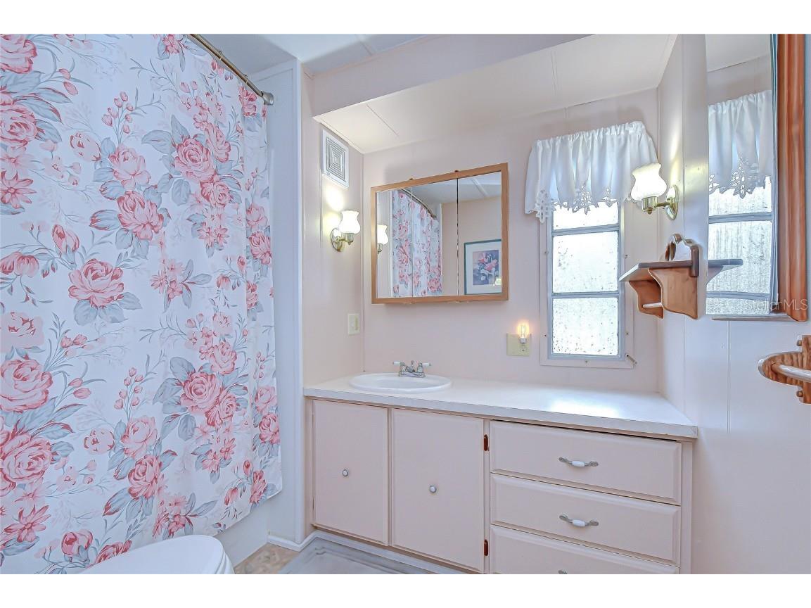 39524 Dundee Road Zephyrhills FL 33542 TB8452837 image27