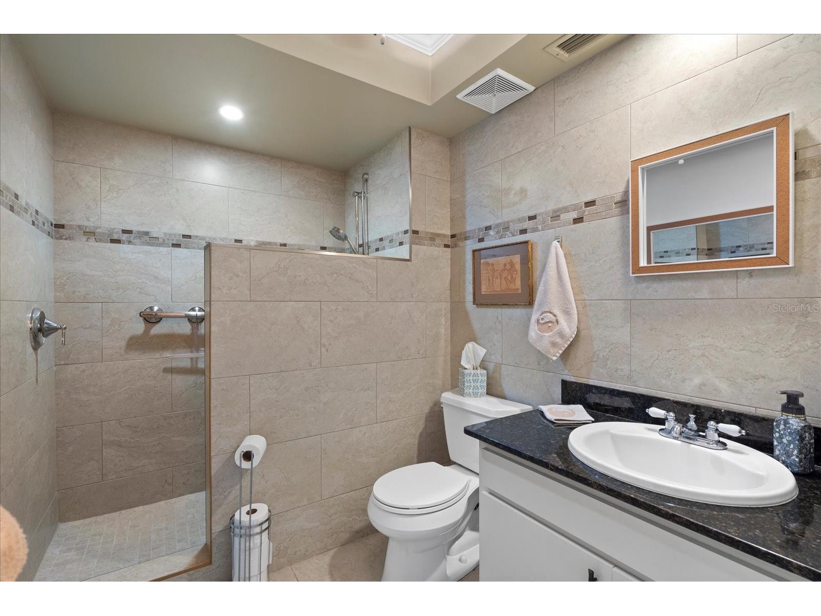 3953 Glen Oaks Manor Drive Sarasota FL 34232 A4665903 image26