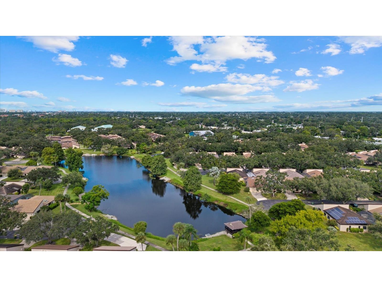 3953 Glen Oaks Manor Drive Sarasota FL 34232 A4665903 image5