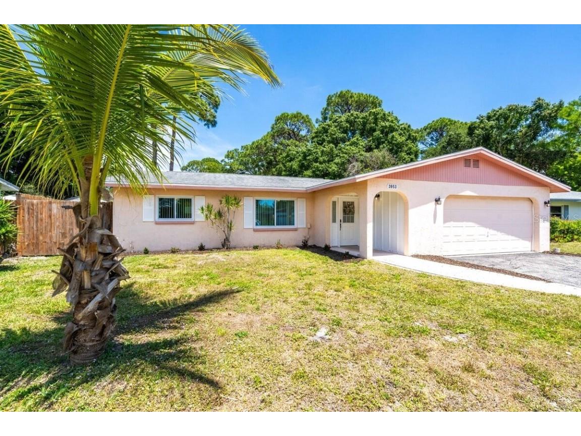 3953 Linwood Street Sarasota FL 34232 A4672026 image1