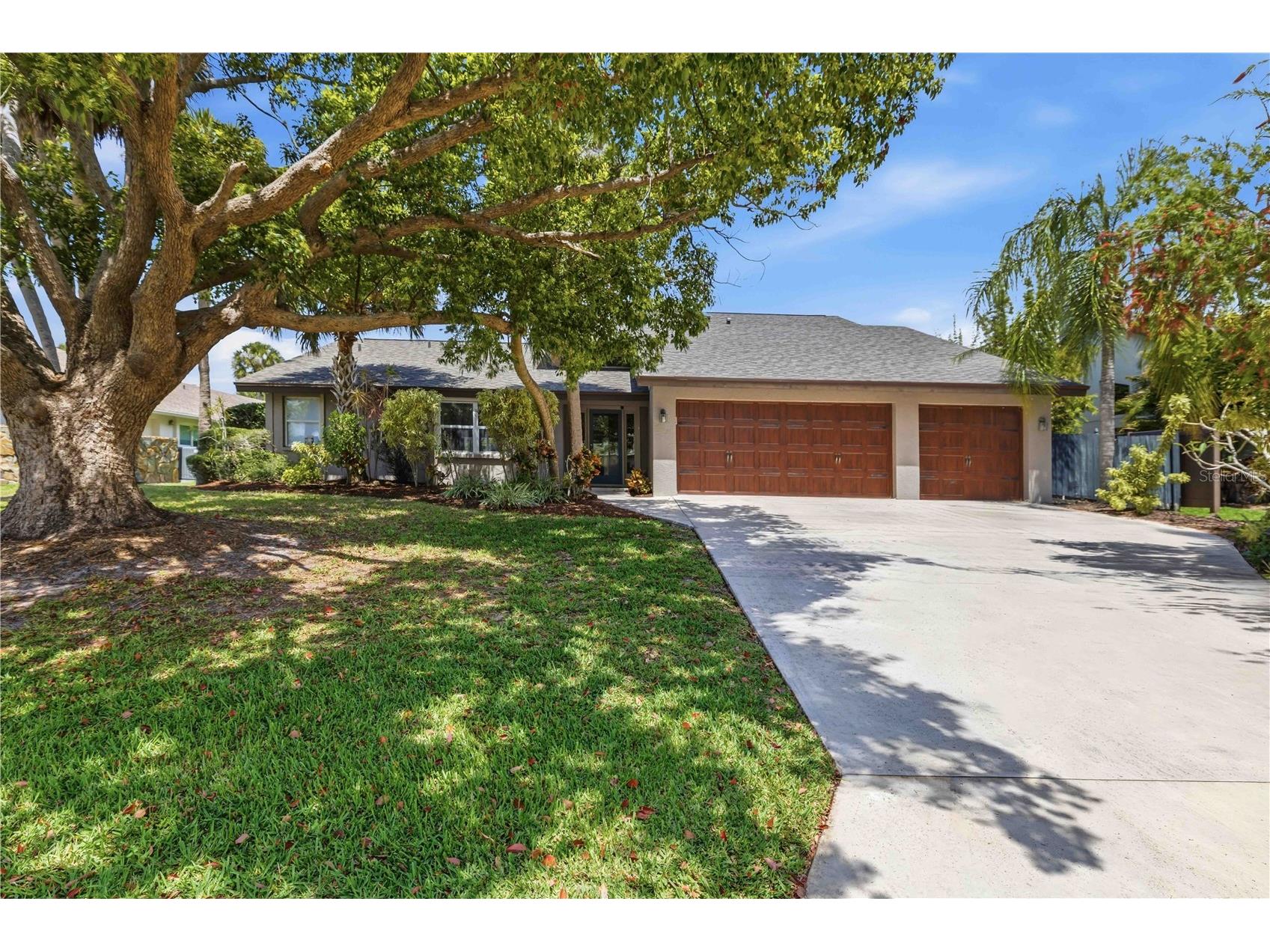 3953 Prairie Dunes Drive Sarasota FL 34238 A4689054 image1