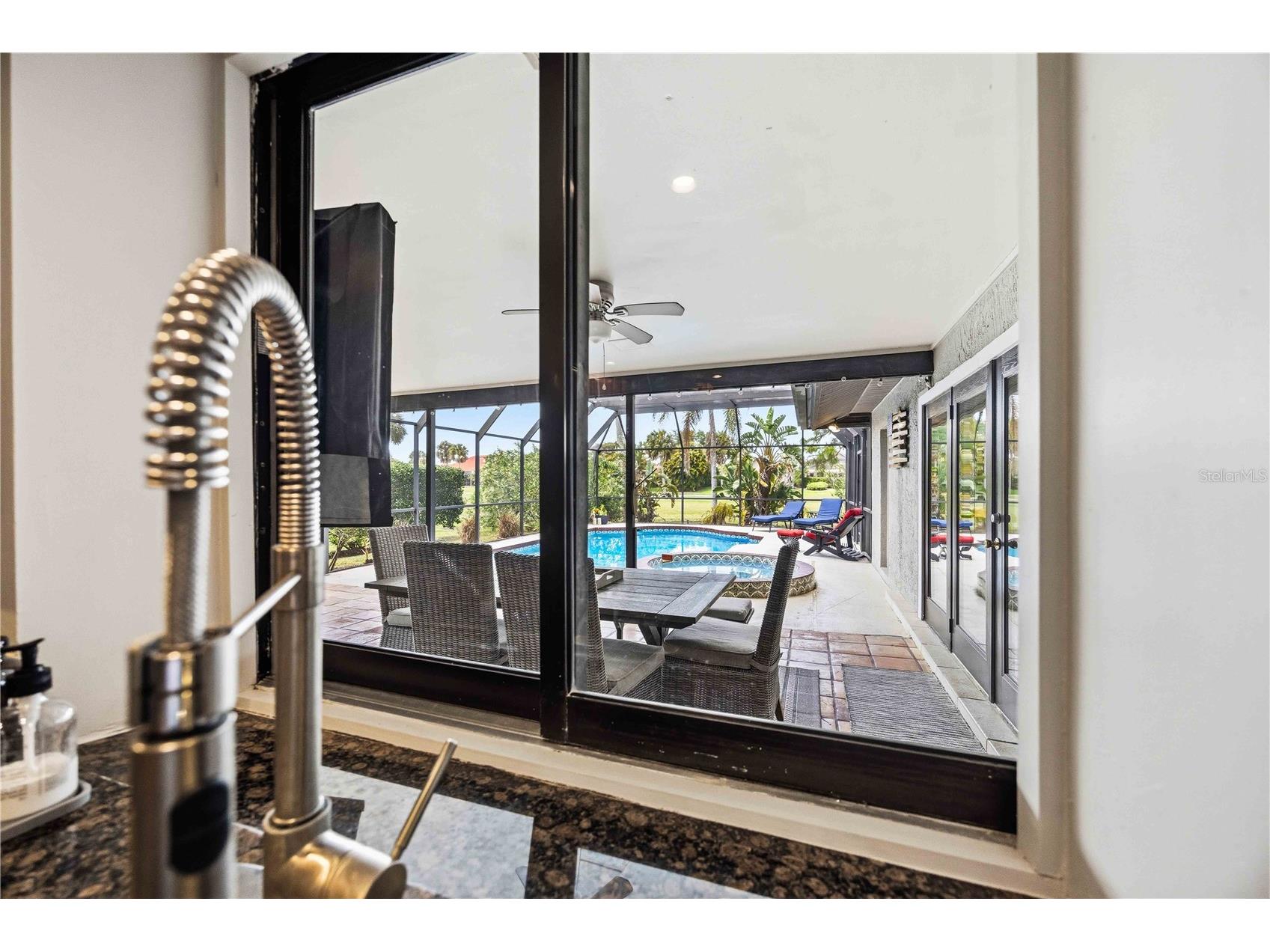 3953 Prairie Dunes Drive Sarasota FL 34238 A4689054 image17